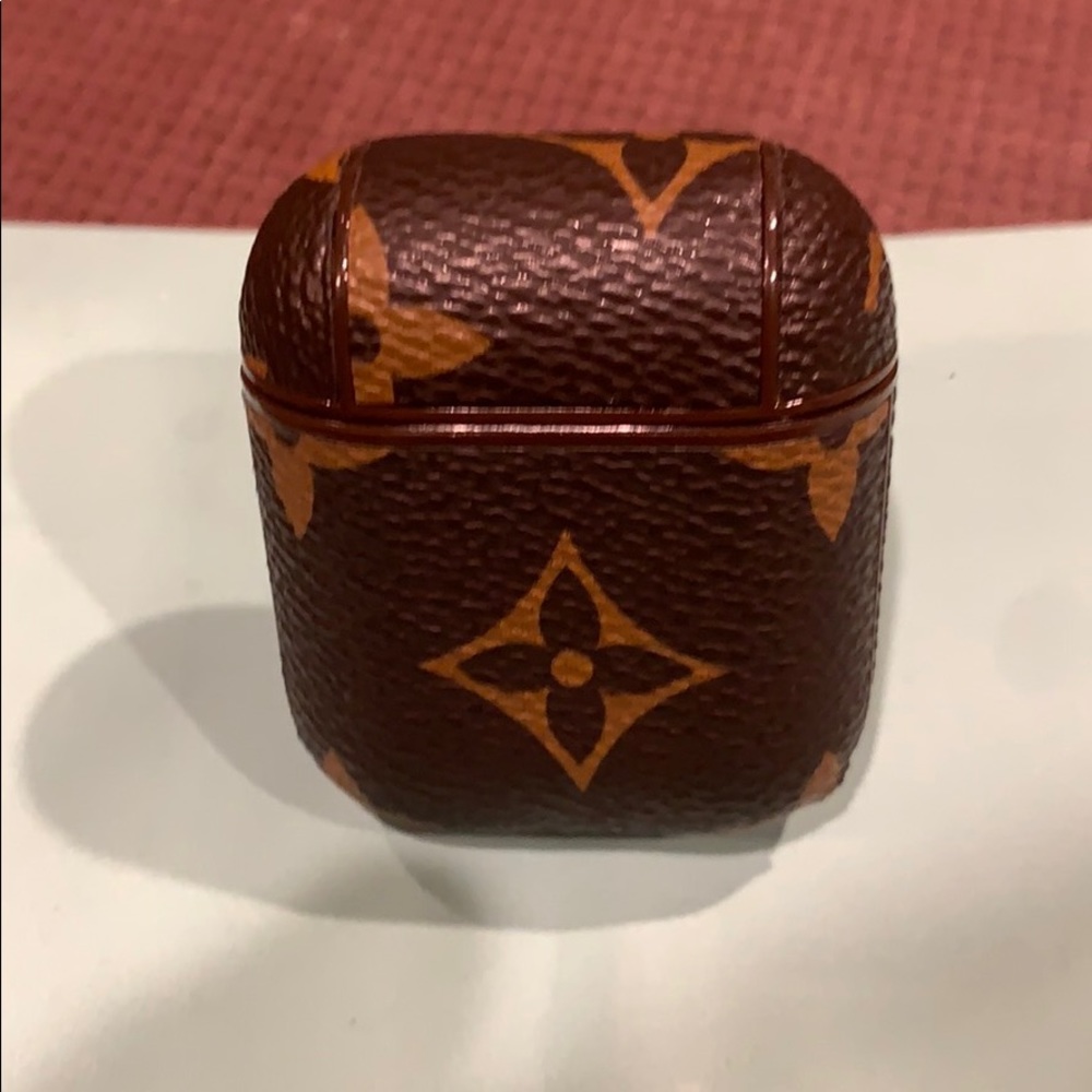 Apple airpods case - luxury design